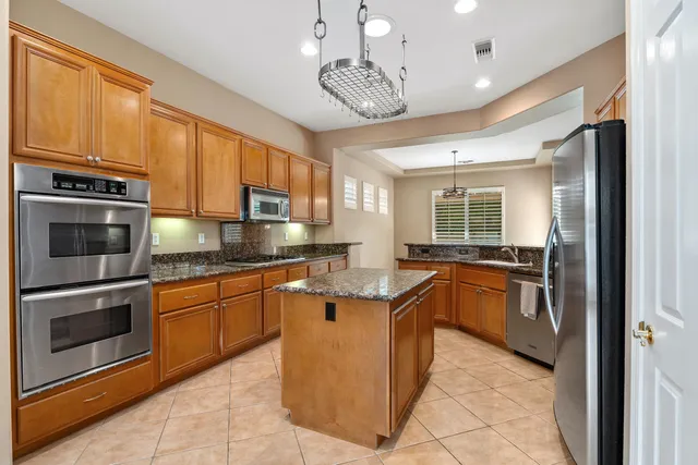 $799,999 | 44865 Via Alondra, La Quinta, CA 92253