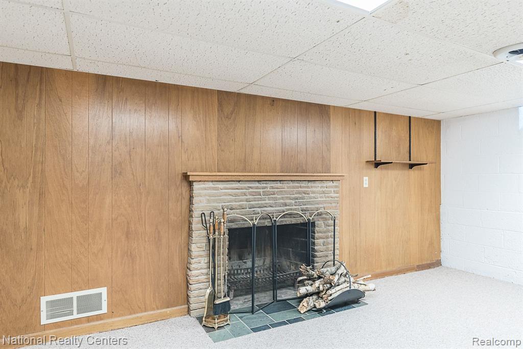 515 East Avon Road Rochester, MI 48307 - Photo 26 of 38