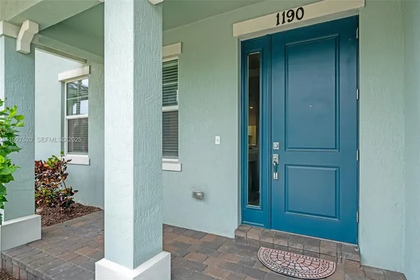 a view of entryway with a hallway