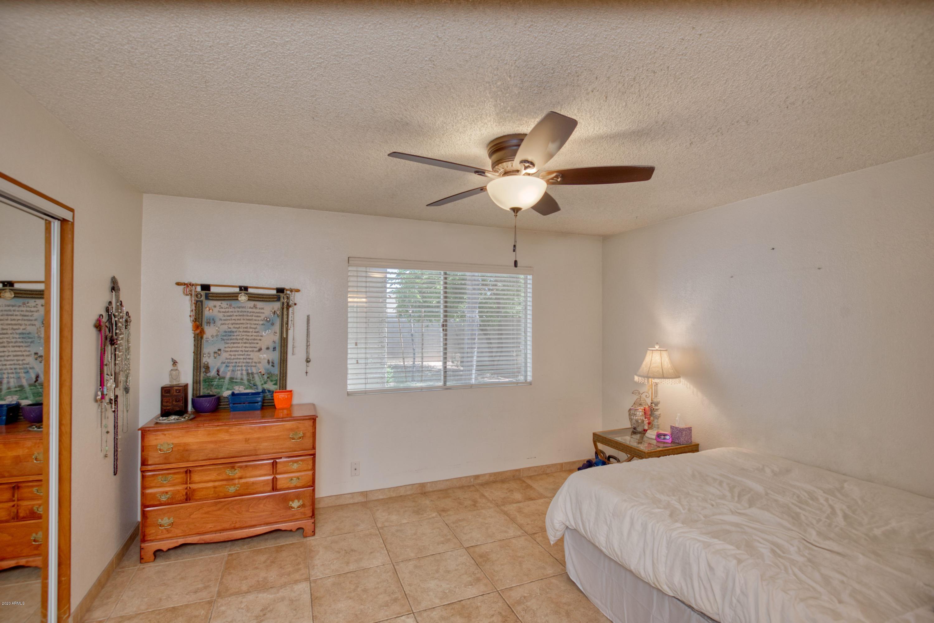 2102 East Kathleen Road Phoenix, AZ 85022 - Photo 10 of 22 MASTER BEDROOM