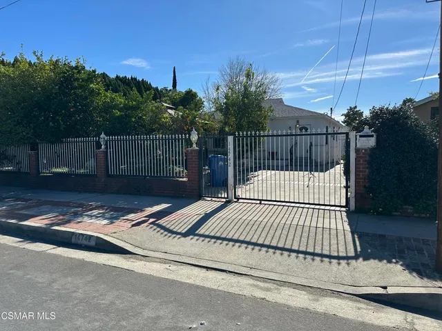 $1,100,000 | 14742 Cohasset Street, Van Nuys, CA 91405