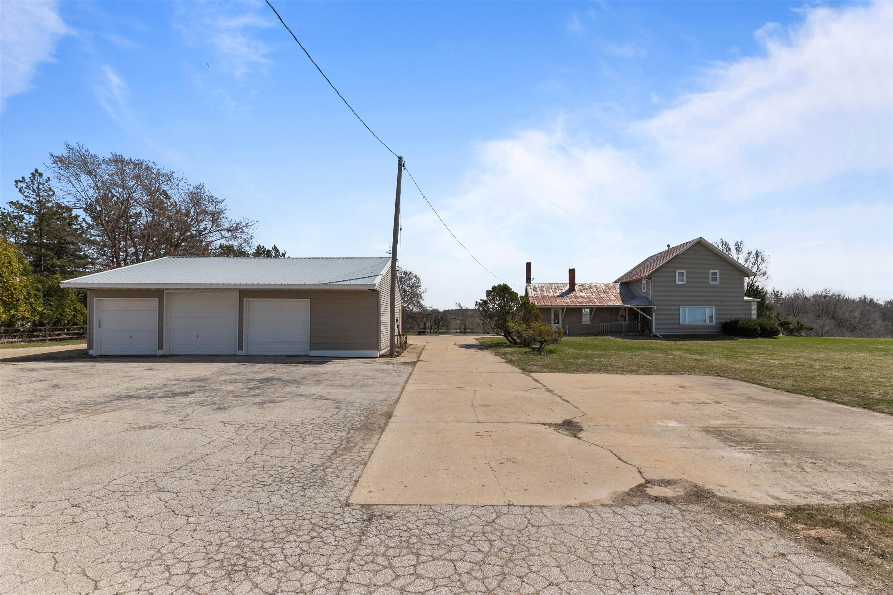 3829 Lost Dauphin Road De Pere, WI 54115 - Photo 2 of 53
