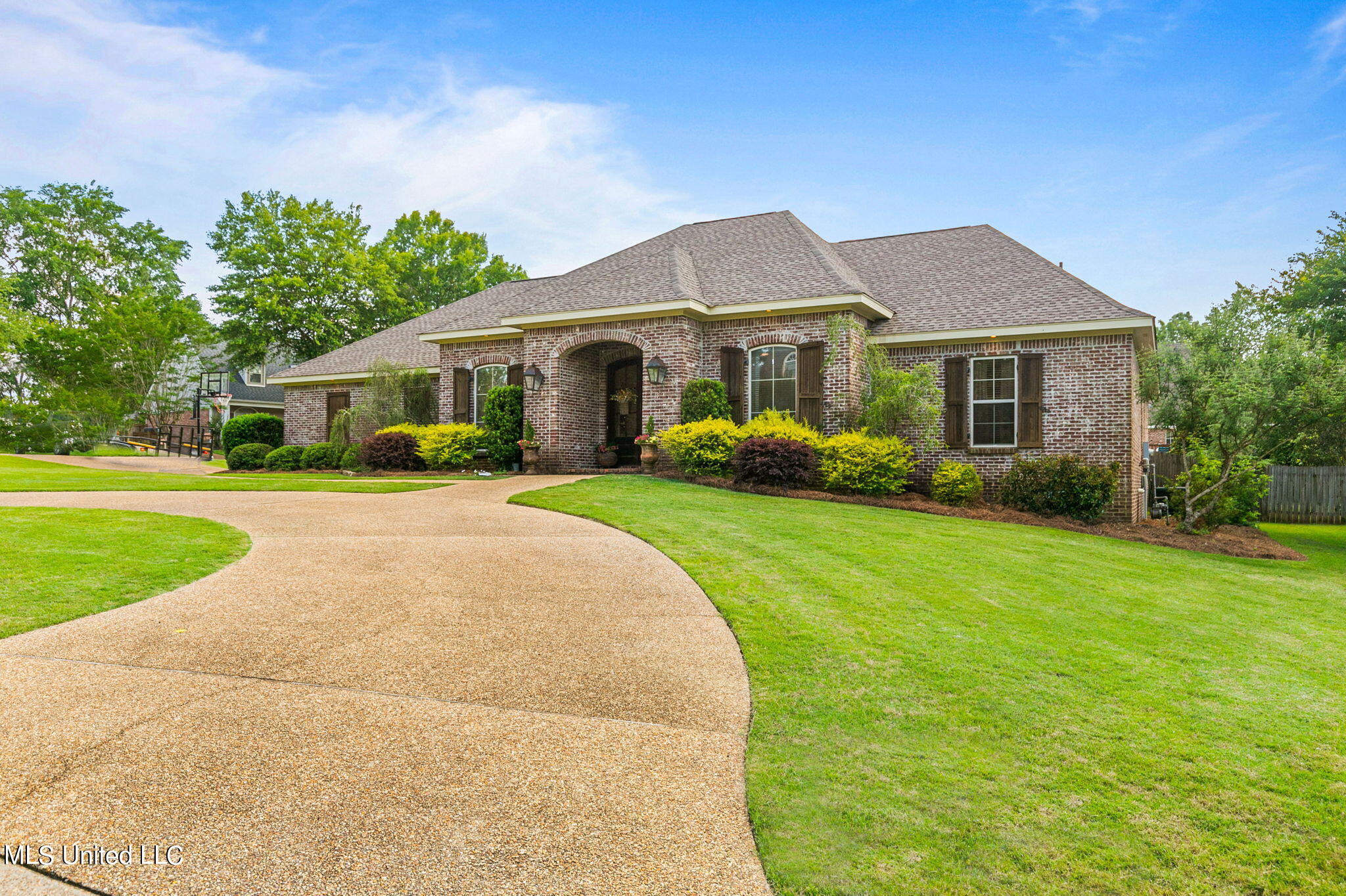 515 Ridge Circle Brandon, MS 39047 - Photo 4 of 48 2-web-or-mls-515 Ridge-1