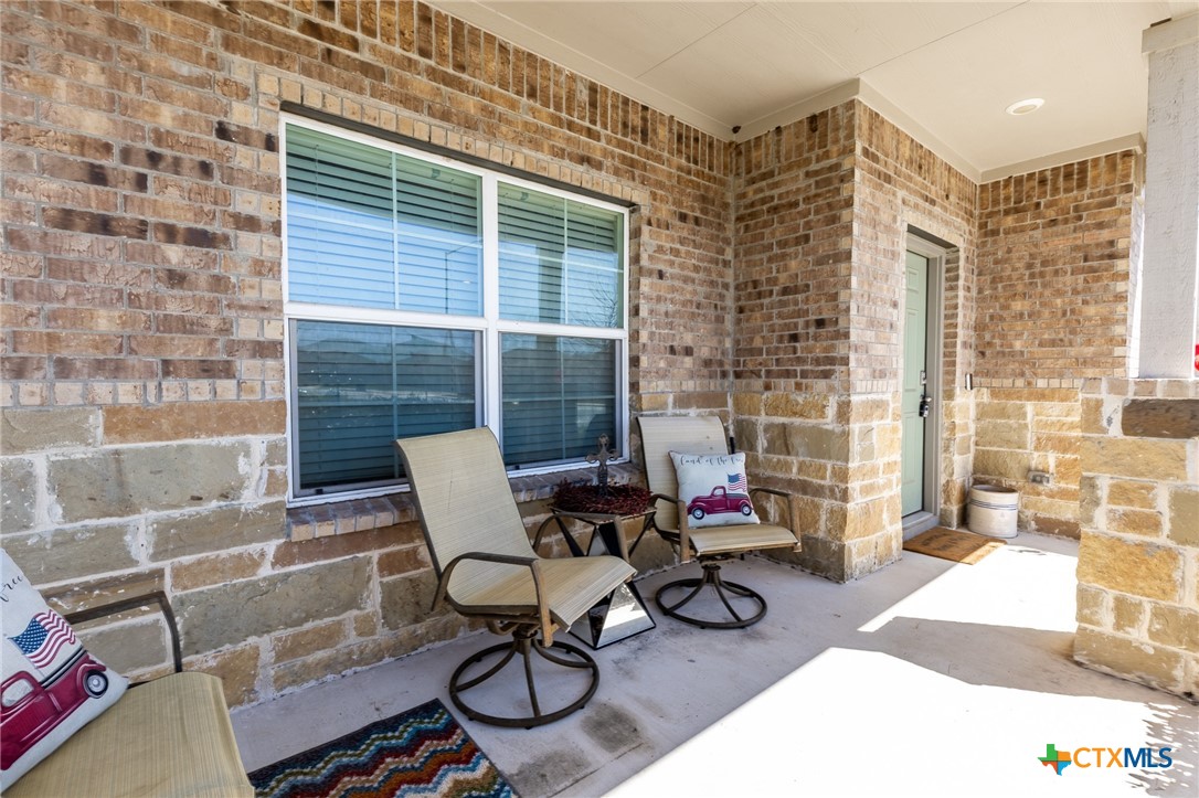 929 Indigo Way Seguin, TX 78155 - Photo 29 of 37 a view of backyard with seating space