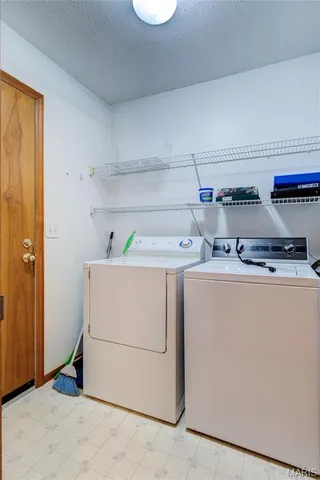 $295,000 | 1101 Nathaniel Court, Hazelwood, MO 63042