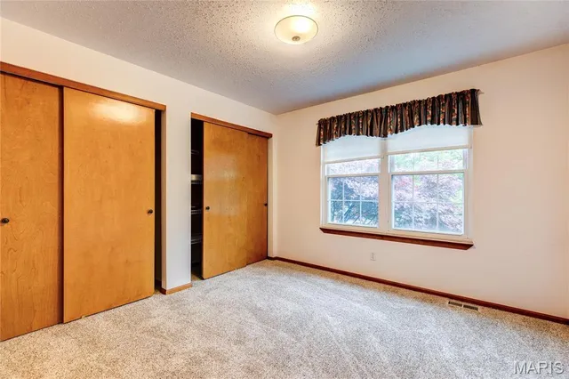 $295,000 | 1101 Nathaniel Court, Hazelwood, MO 63042