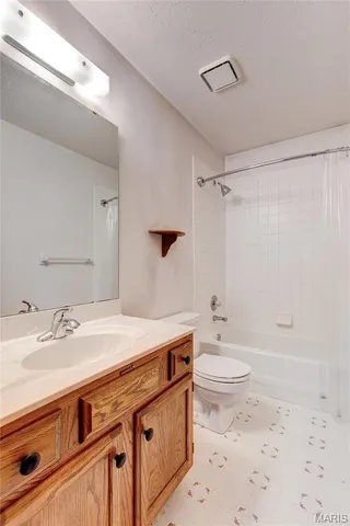 $295,000 | 1101 Nathaniel Court, Hazelwood, MO 63042