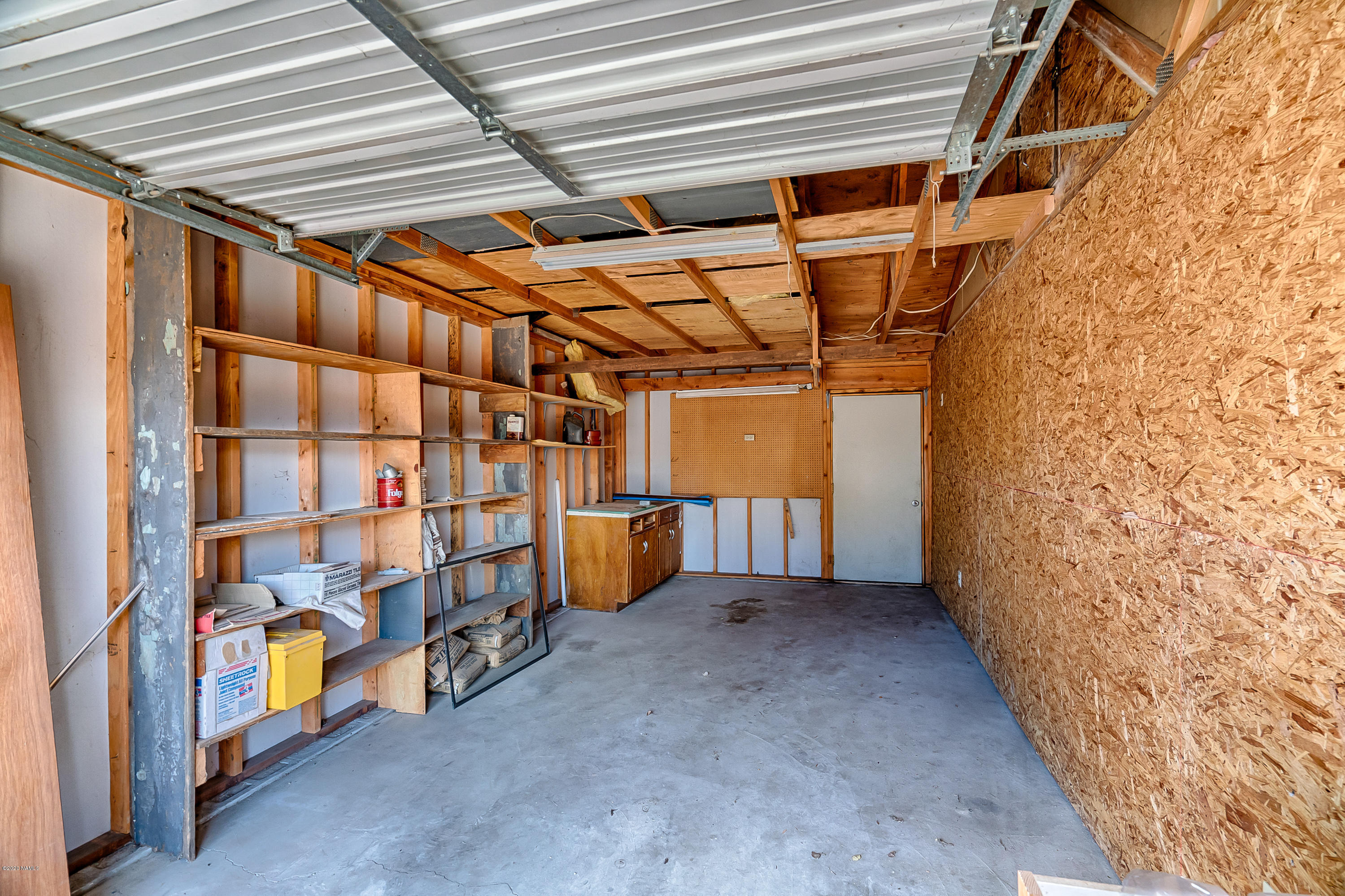 1110 Stockmens Road Williams, AZ 86046 - Photo 16 of 21 Garage