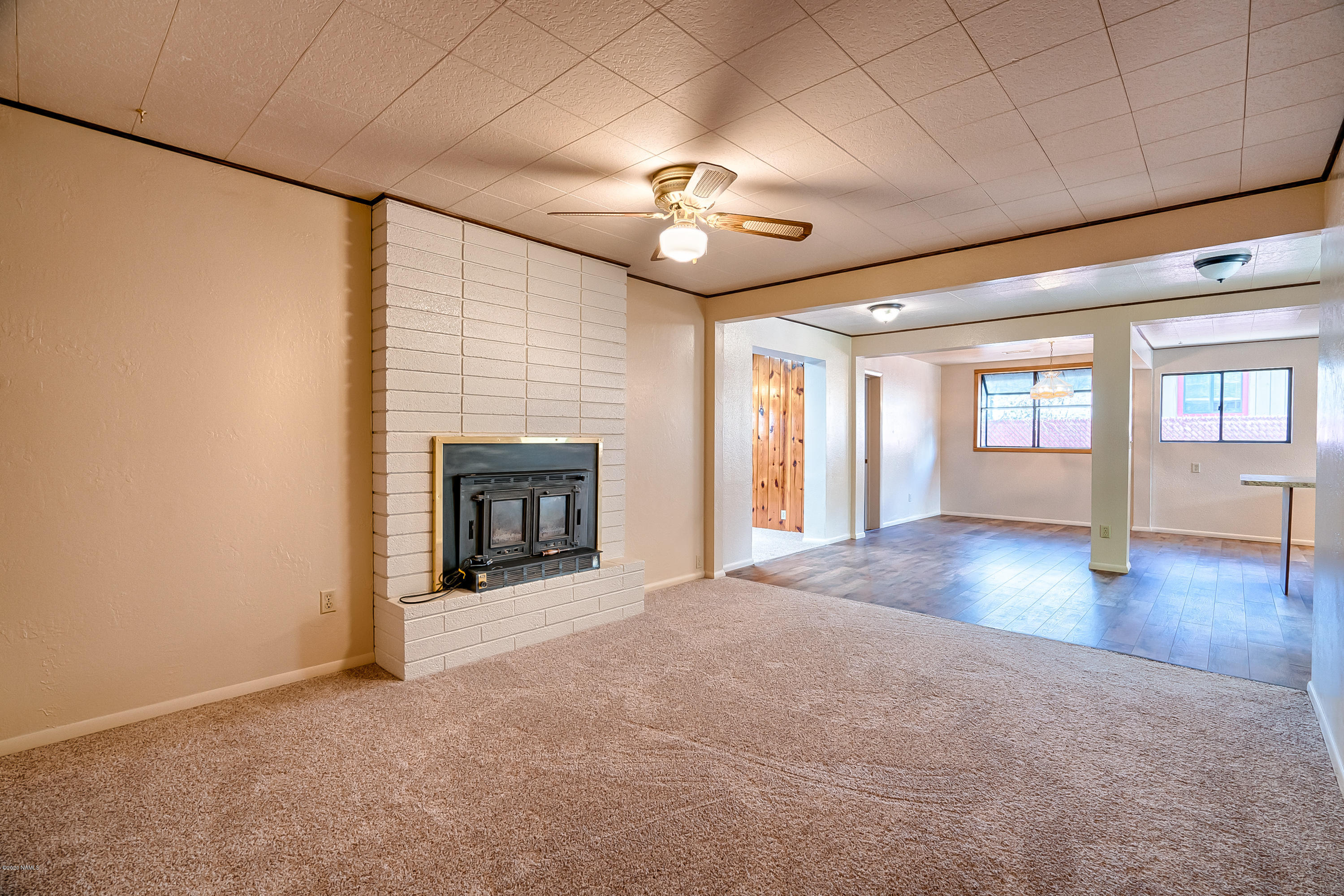 1110 Stockmens Road Williams, AZ 86046 - Photo 4 of 21 Living Room