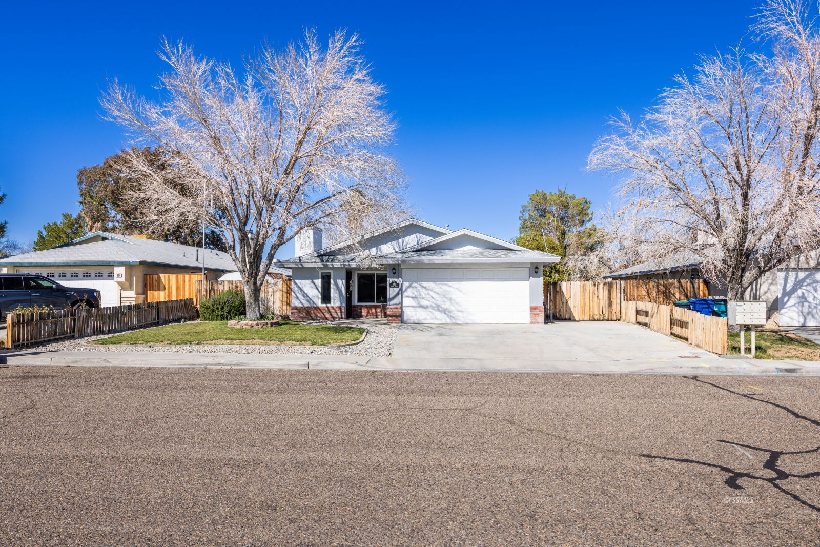 820 Janelle Court Ridgecrest, CA 93555 - Photo 1 of 37 Gallery Image 1