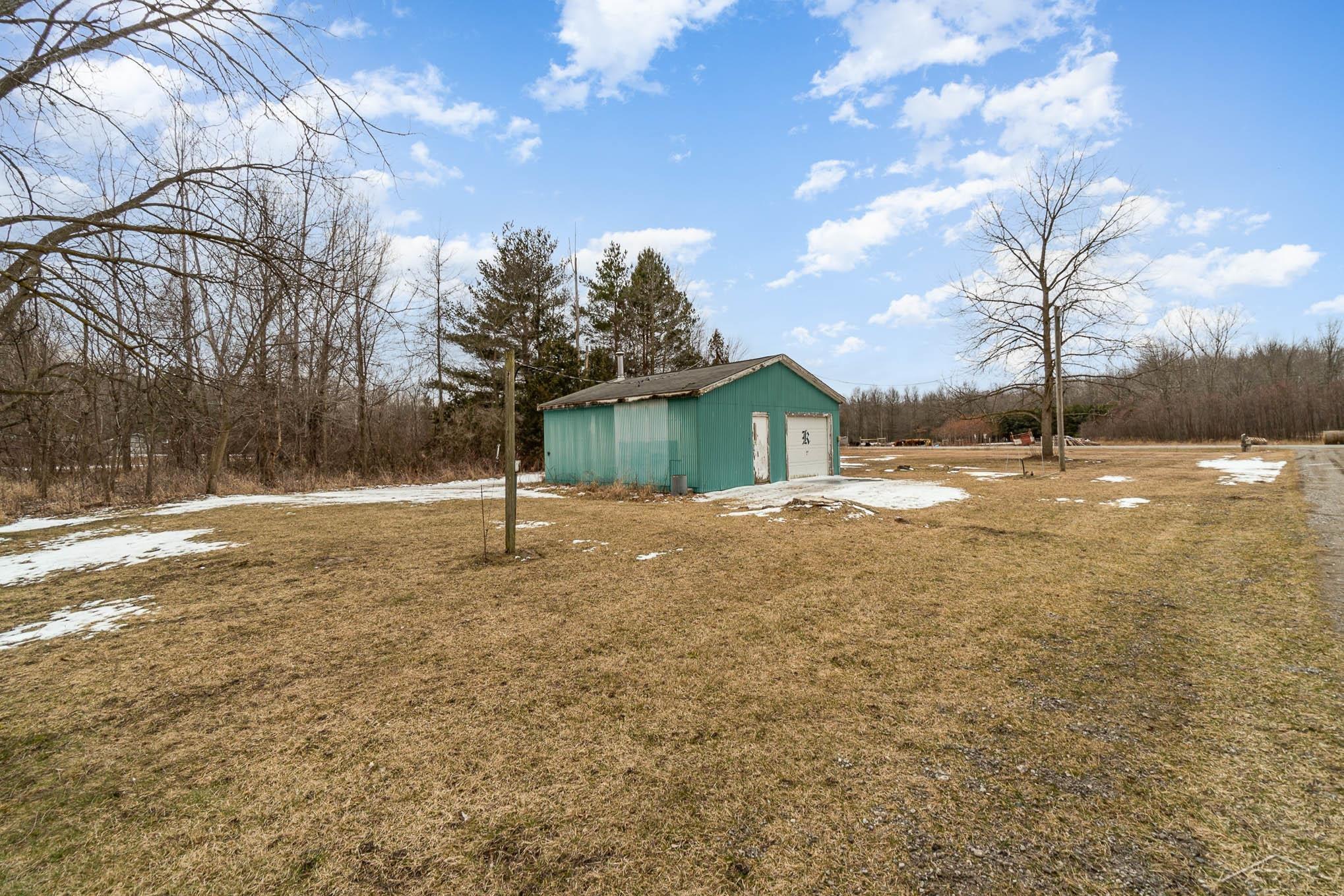 13249 South Hemlock Road Chesaning, MI 48616 - Photo 19 of 30 50102162-18.JPG