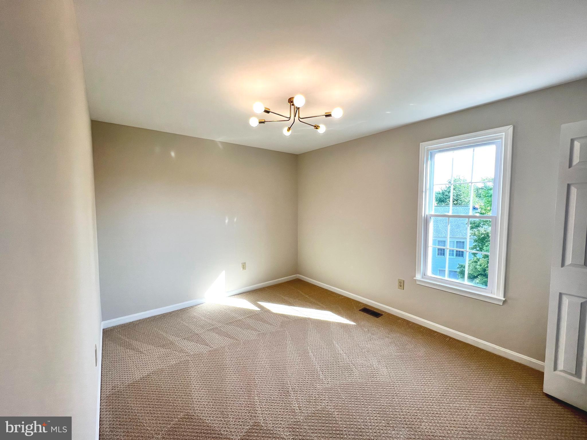 11601 Admiral Court Laurel, MD 20708 - Photo 15 of 19 Gallery Image 15