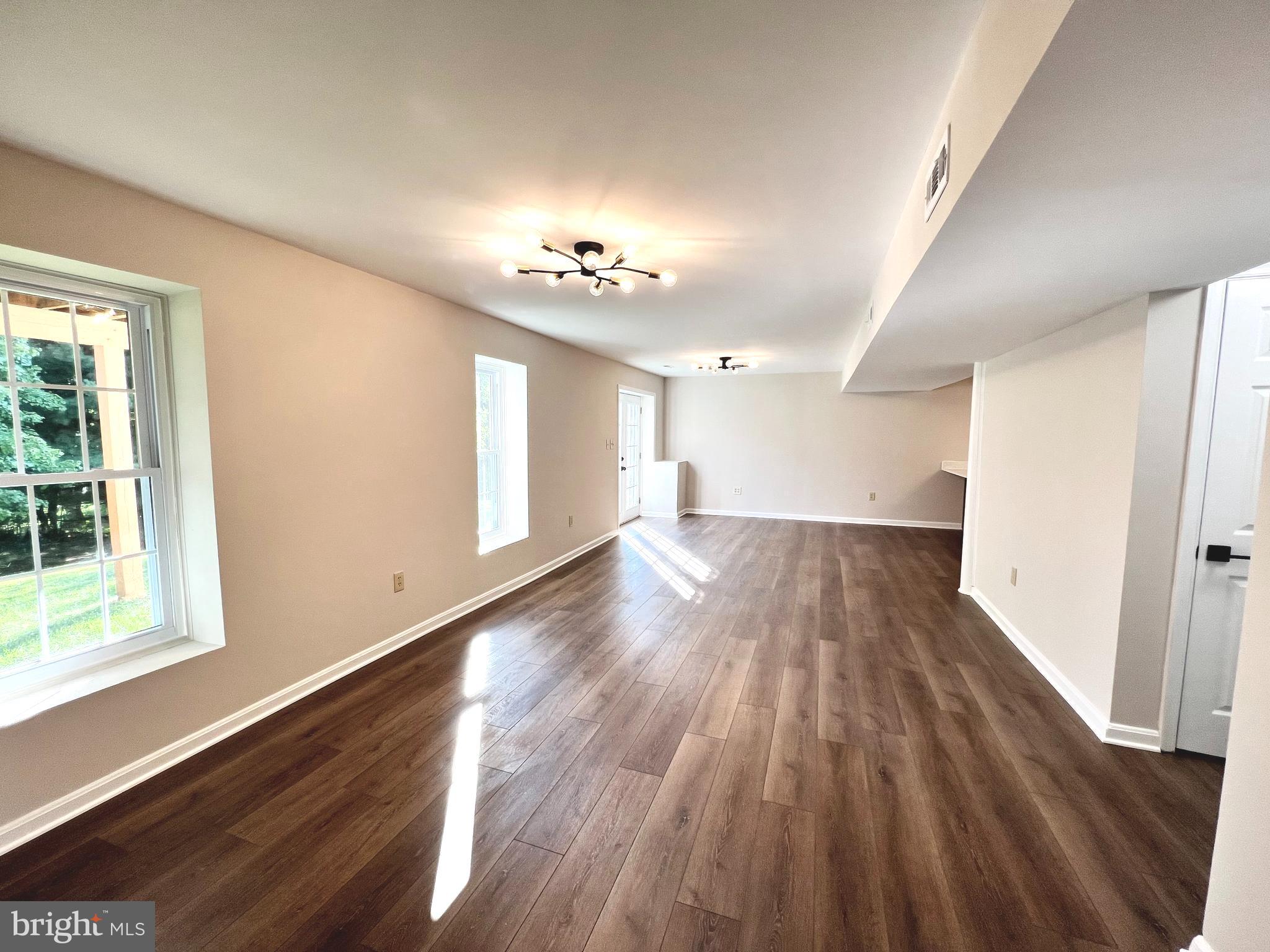 11601 Admiral Court Laurel, MD 20708 - Photo 17 of 19 Gallery Image 17
