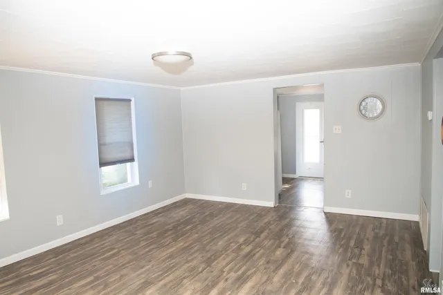 $75,000 | 601 North Second Street, Oquawka, IL 61469