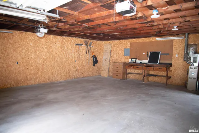 $75,000 | 601 North Second Street, Oquawka, IL 61469