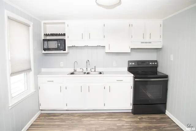 $75,000 | 601 North Second Street, Oquawka, IL 61469