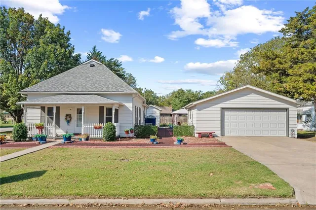 $119,000 | 101 North Ridgeway Street, Caney, KS 67333