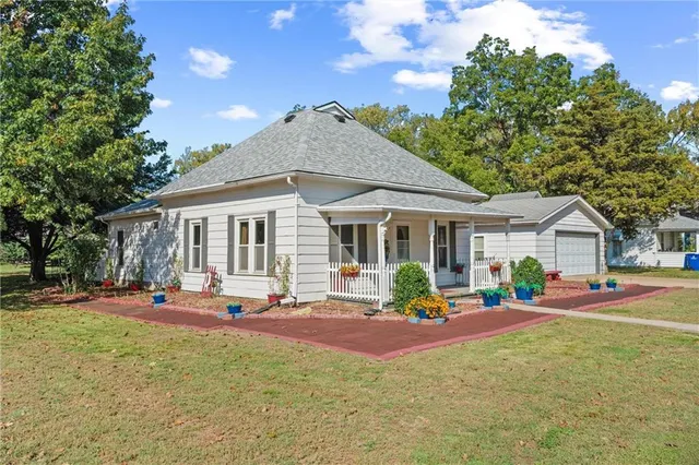 $119,000 | 101 North Ridgeway Street, Caney, KS 67333