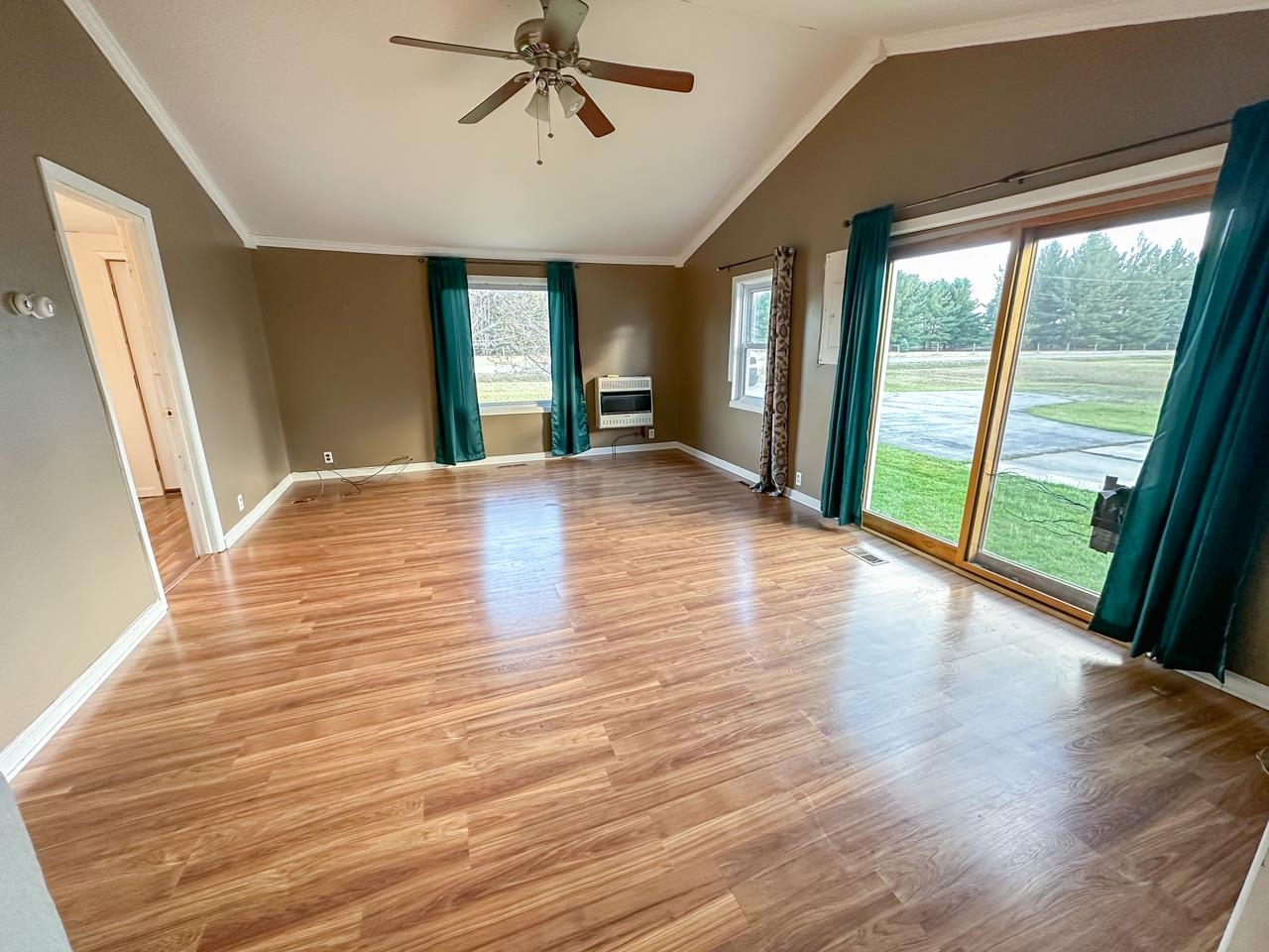 6465 North Geneva Road Coleman, MI 48618 - Photo 6 of 26