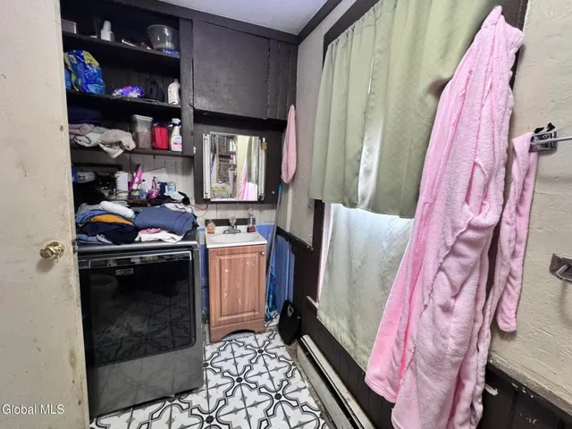 $40,000 | 27 Mechanic Street, Hoosick Falls, NY 12090