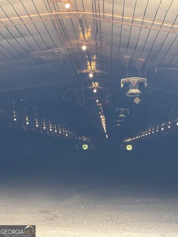 a view of a back yard