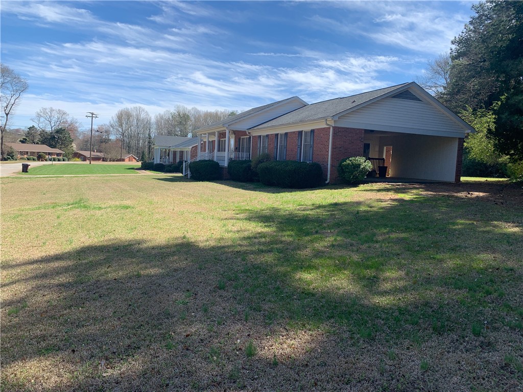 701 Pinewood Drive Pendleton, SC 29670 - Photo 3 of 28 Gallery Image 3