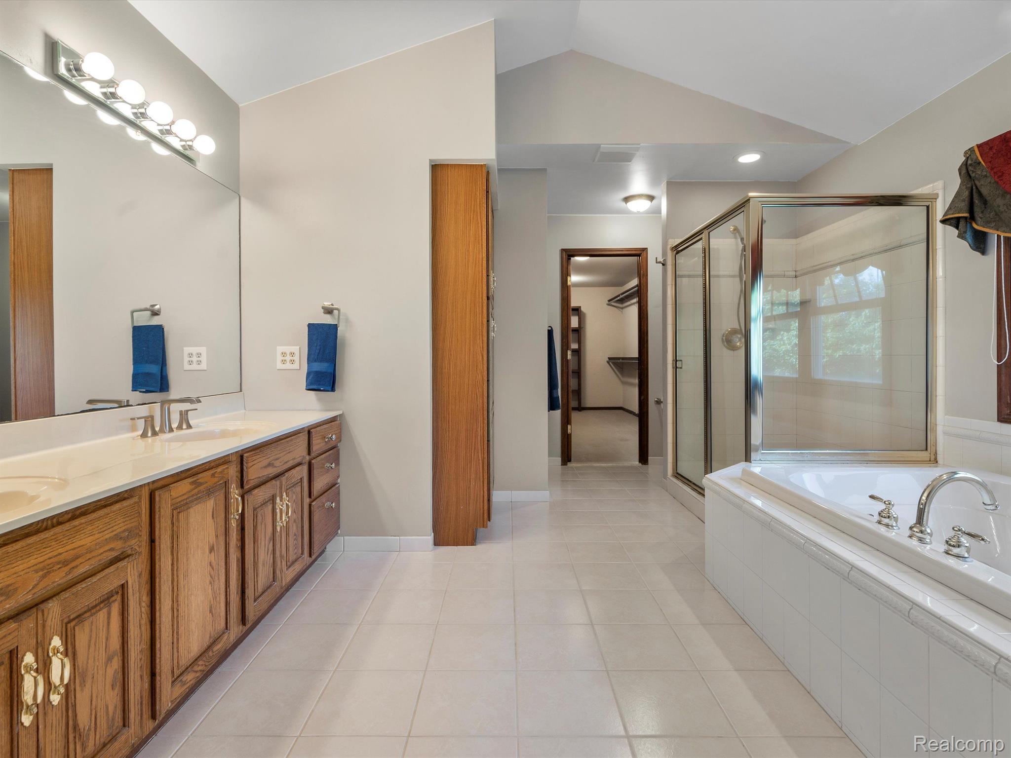 1693 Townsend Road Leonard, MI 48367 - Photo 23 of 38 Gallery Image 23