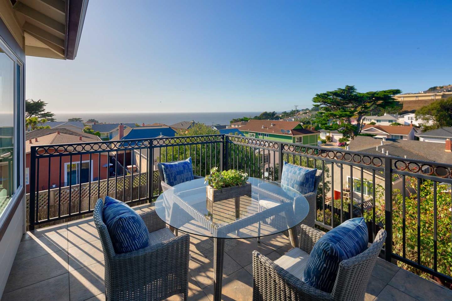 17 Moon Gate Court Pacifica, CA 94044 - Photo 10 of 36 a view of a balcony with furniture