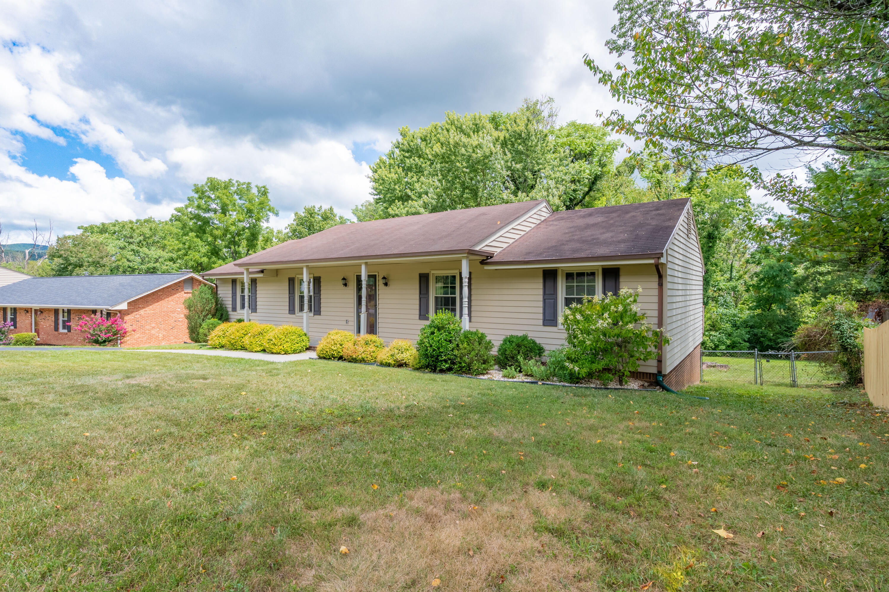 7107 Cedar Crest Road Roanoke, VA 24019 - Photo 3 of 70 Roanoke-3