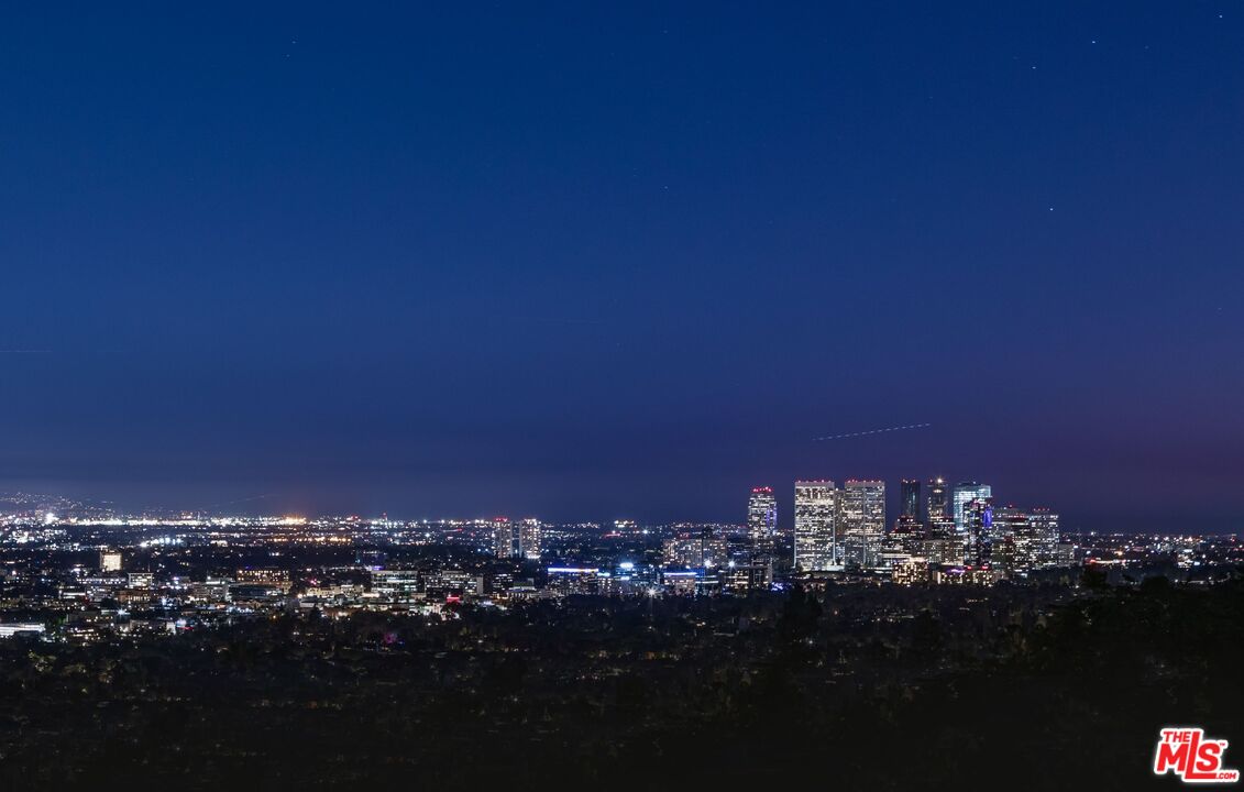 1535 Carla Ridge Beverly Hills, CA 90210 - Photo 40 of 41