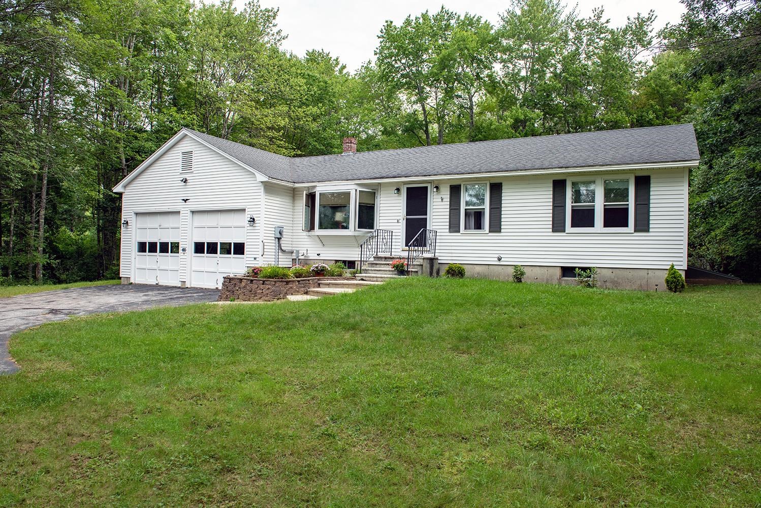 148 Goboro Road Epsom, NH 03234 - Photo 2 of 22