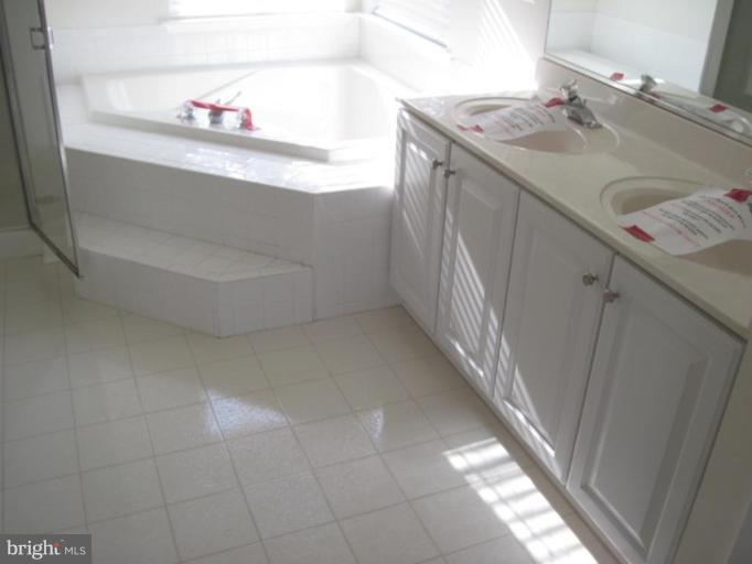 8903 Sumner Grove Drive Laurel, MD 20708 - Photo 4 of 7 Bath #1