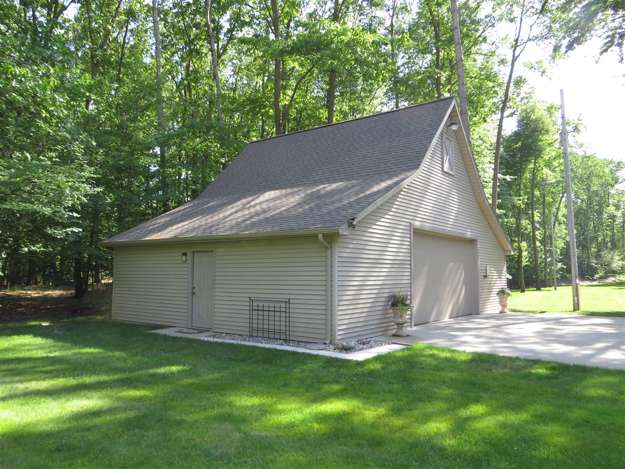 9593 Oakley Road St. Charles, MI 48655 - Photo 12 of 86
