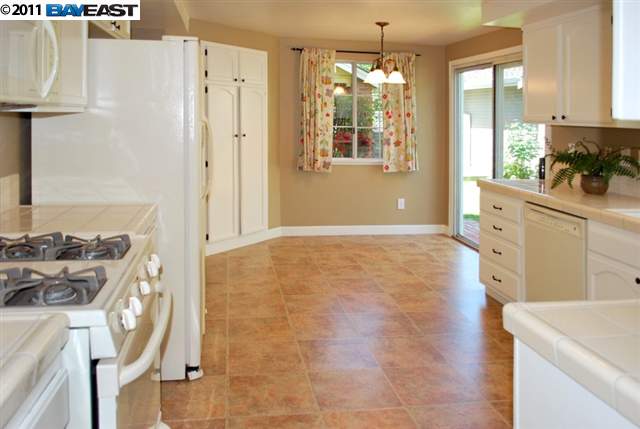 12 Spring Garden Court San Ramon, CA 94583 - Photo 6 of 15