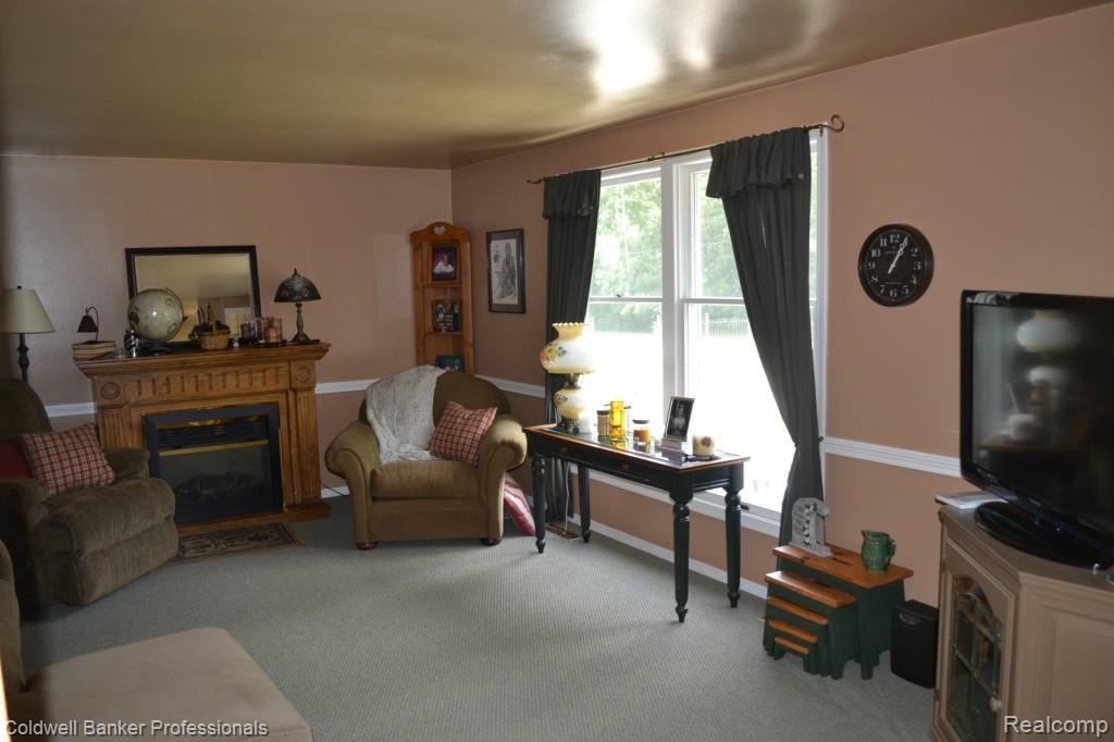 2729 Reed Road Lapeer, MI 48446 - Photo 23 of 32 Large front window for natural light