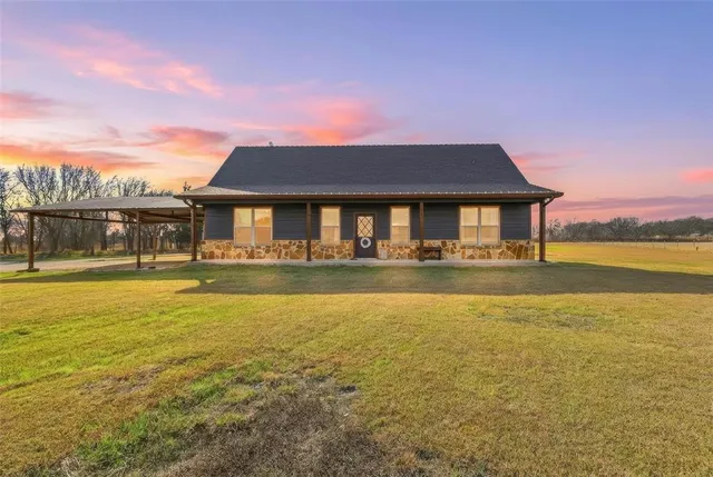 $500,000 | 689 Stafford Street, Italy, TX 76651