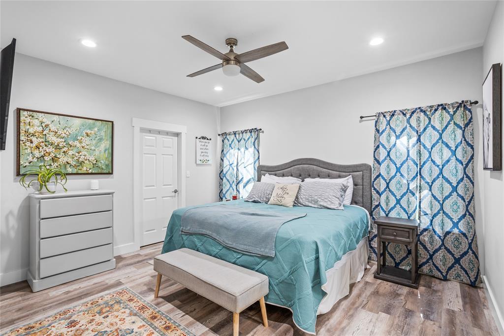 1685 Fleming Road Bells, TX 75414 - Photo 12 of 30 a bedroom with a bed and a dresser