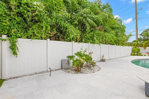 $885,000 | 427 Villa Grande Avenue South, St. Petersburg, FL 33707