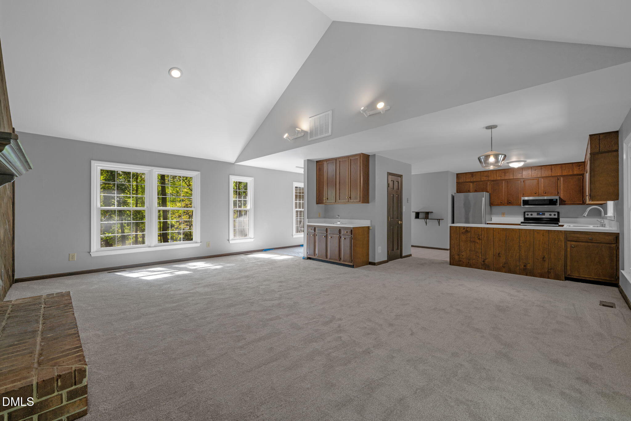 3304 Wade Avenue Raleigh, NC 27607 - Photo 9 of 33 9-web-or-mls-untitled-19