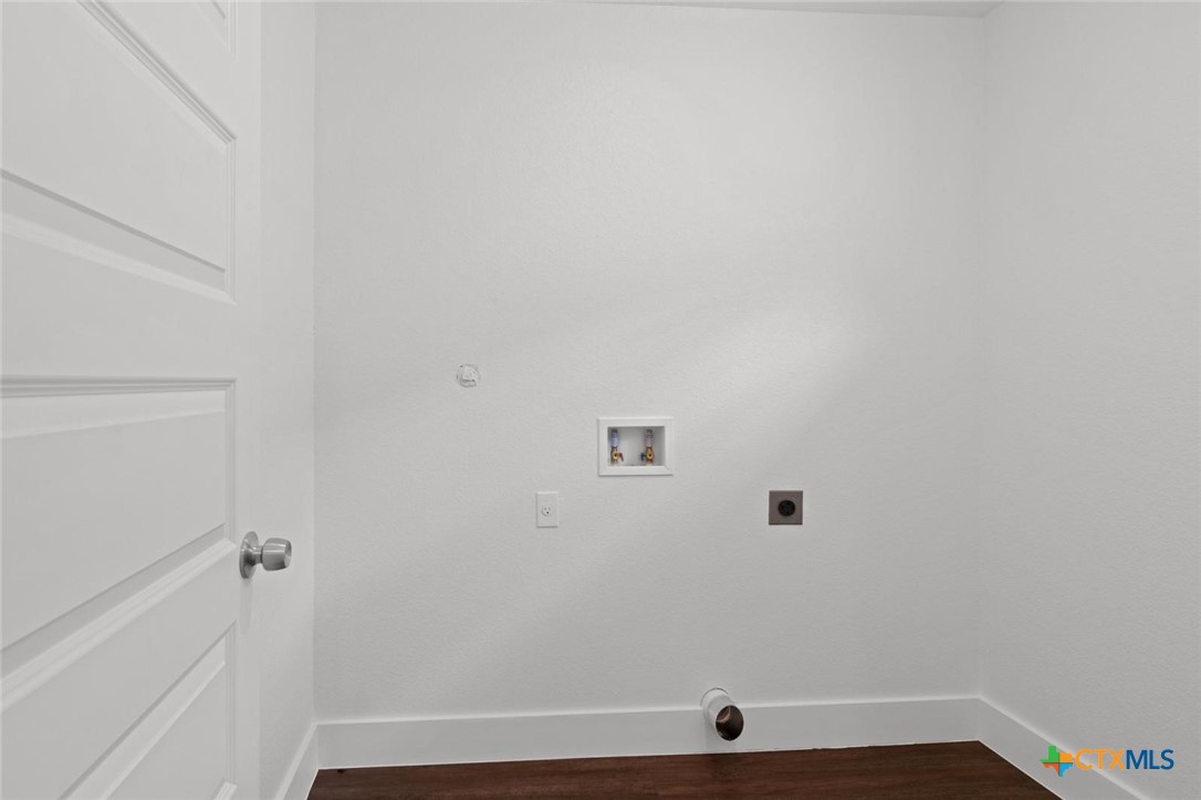 1924 Royal Loop Belton, TX 76513 - Photo 10 of 15 a view of small space with racks on the wall