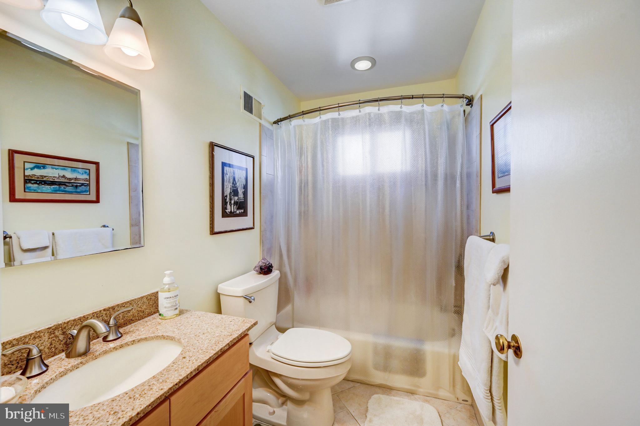 801 Preston Road Glenside, PA 19038 - Photo 18 of 40 Hall Bath