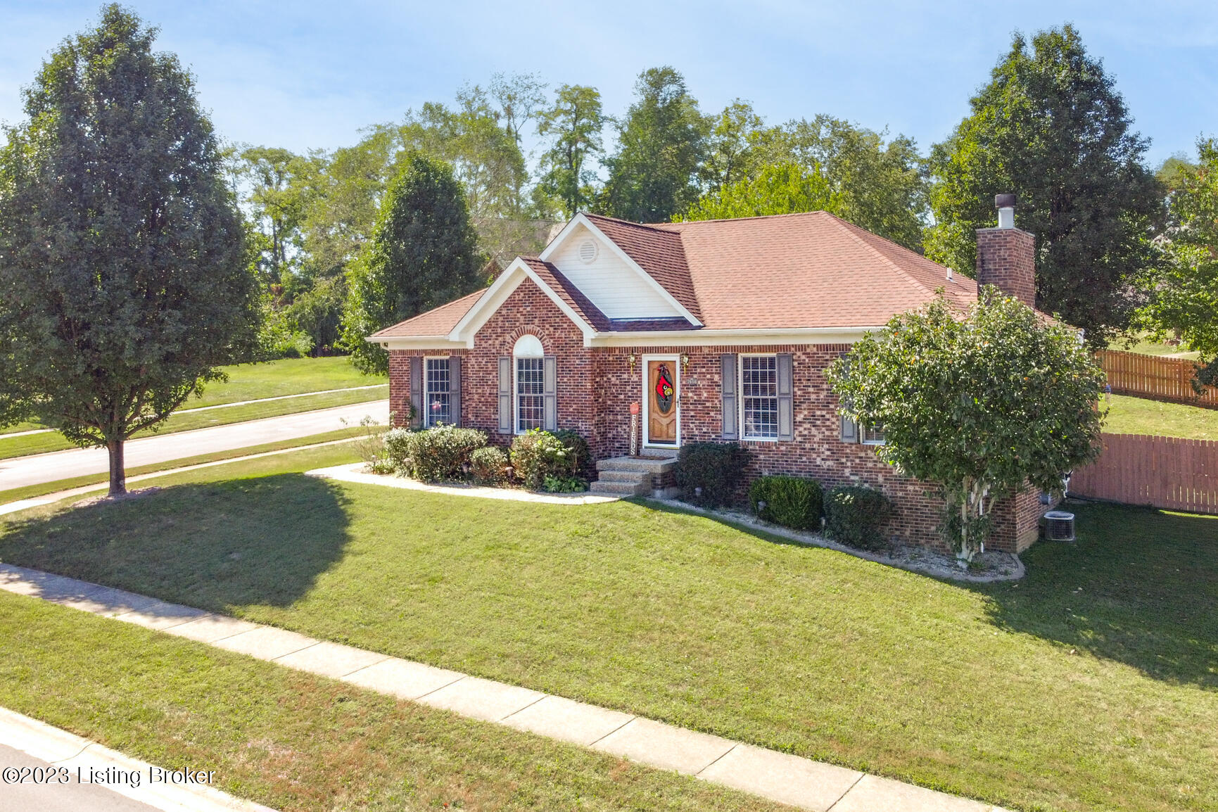 7616 Stone Ledge Road Louisville, KY 40291 - Photo 4 of 33 7616 Stone Ledge-28