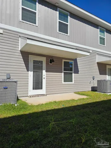 $1,900 | 1403 Maritime Drive, Pensacola, FL 32507