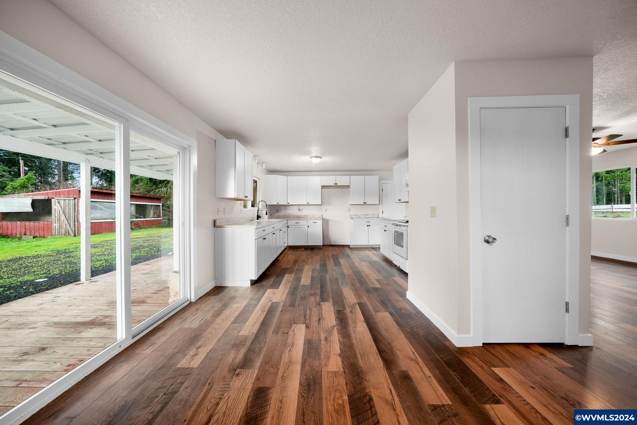 28451 Pleasant Valley Road Sweet Home, OR 97386 - Photo 17 of 33 Gallery Image 17