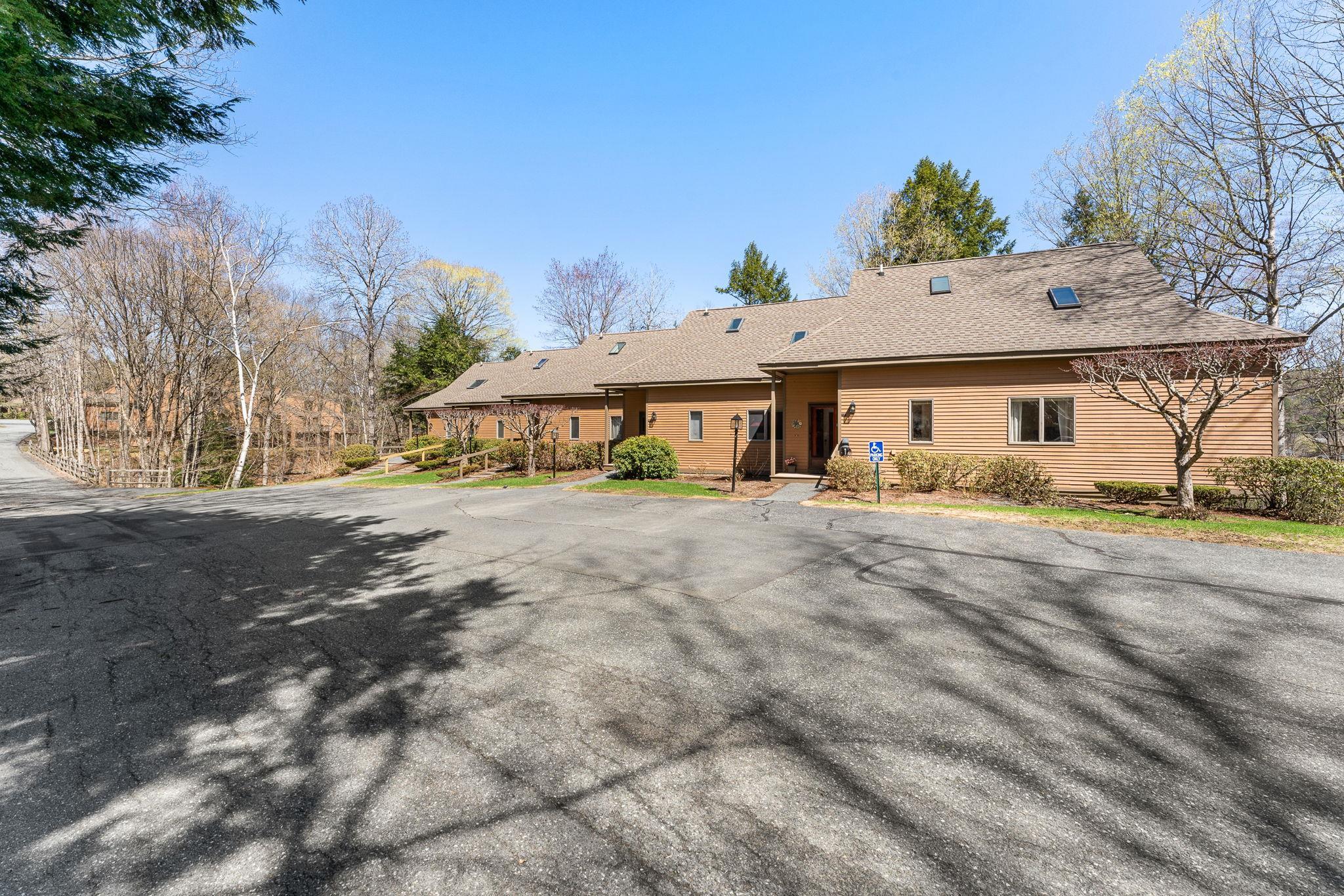 1140 Murphys Road, Unit 5A Hartford, VT 05059 - Photo 4 of 54 Gallery Image 4