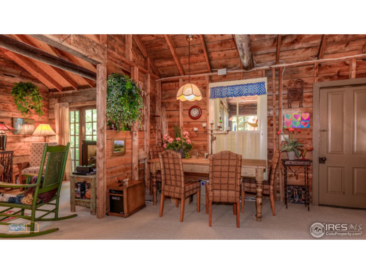 3141 Riverside Drive Lyons, CO 80540 - Photo 8 of 25 dining area