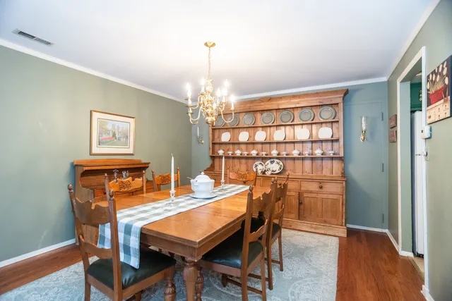 $349,000 | 221 North Kenilworth Avenue, Unit 109, Oak Park, IL 60302