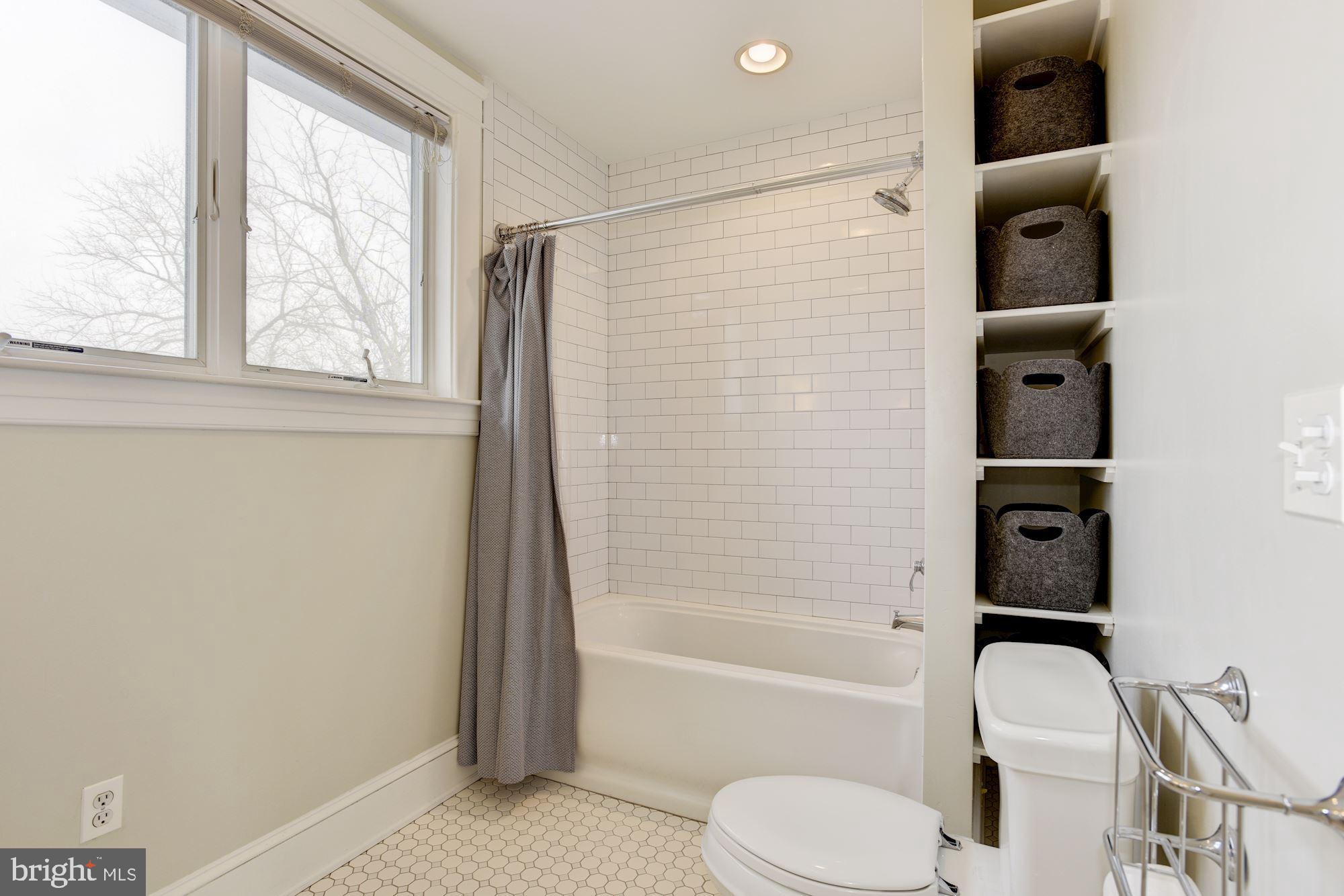 43 Overbrook Road Catonsville, MD 21228 - Photo 22 of 38 Full Bath