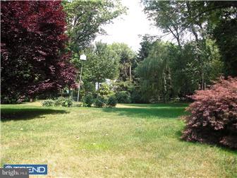323 Holmecrest Road Jenkintown, PA 19046 - Photo 9 of 10 View