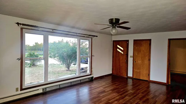 $310,000 | 11283 East Il Highway, Ellisville, IL 61431